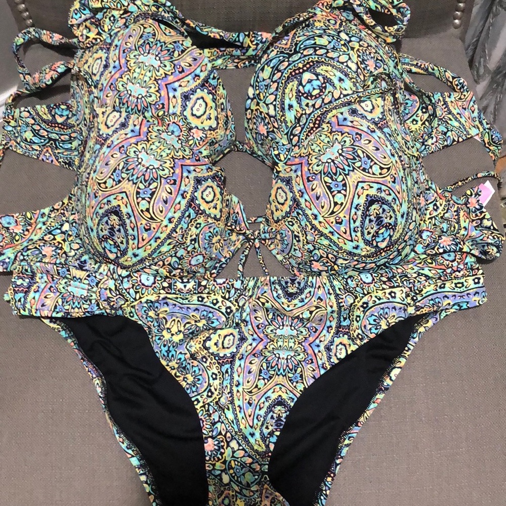 VS bikini